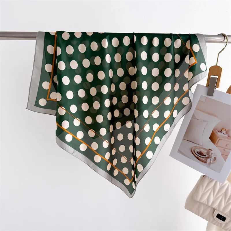 Foulard Carré Imprimé Floral 70×70 cm – Léger & Multicolore, Femme MYNELIA