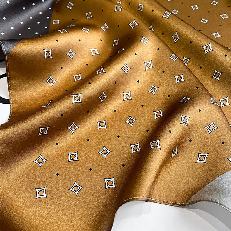 Foulard Femme 70x70cm – Motif Carreaux Chic MYNELIA