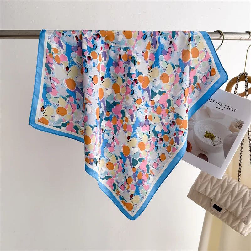 Foulard Carré Imprimé Floral 70×70 cm – Léger & Multicolore, Femme MYNELIA