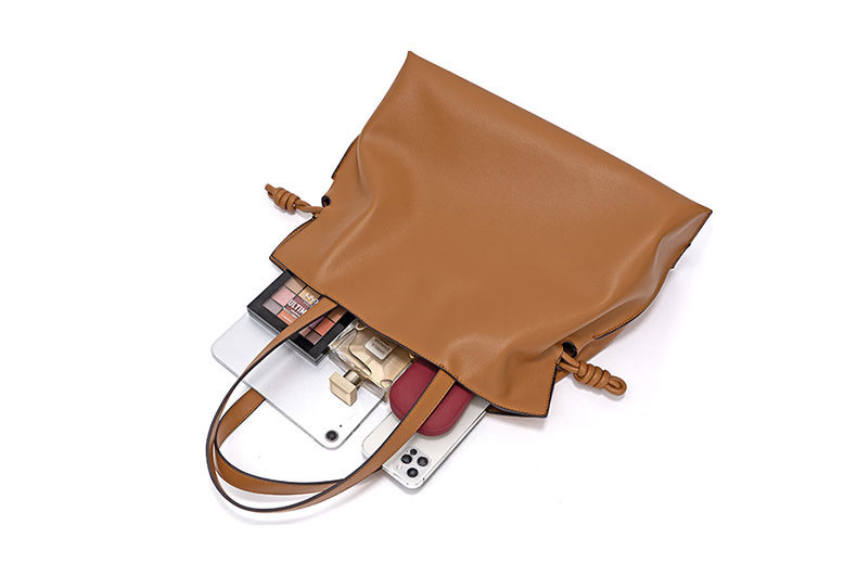 Sac à main Cuir plissé véritable – Cordon de serrage