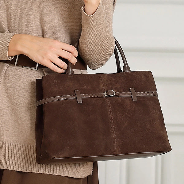 Sac Tote femme en velours – Détail Chaîne & Surpiqûres